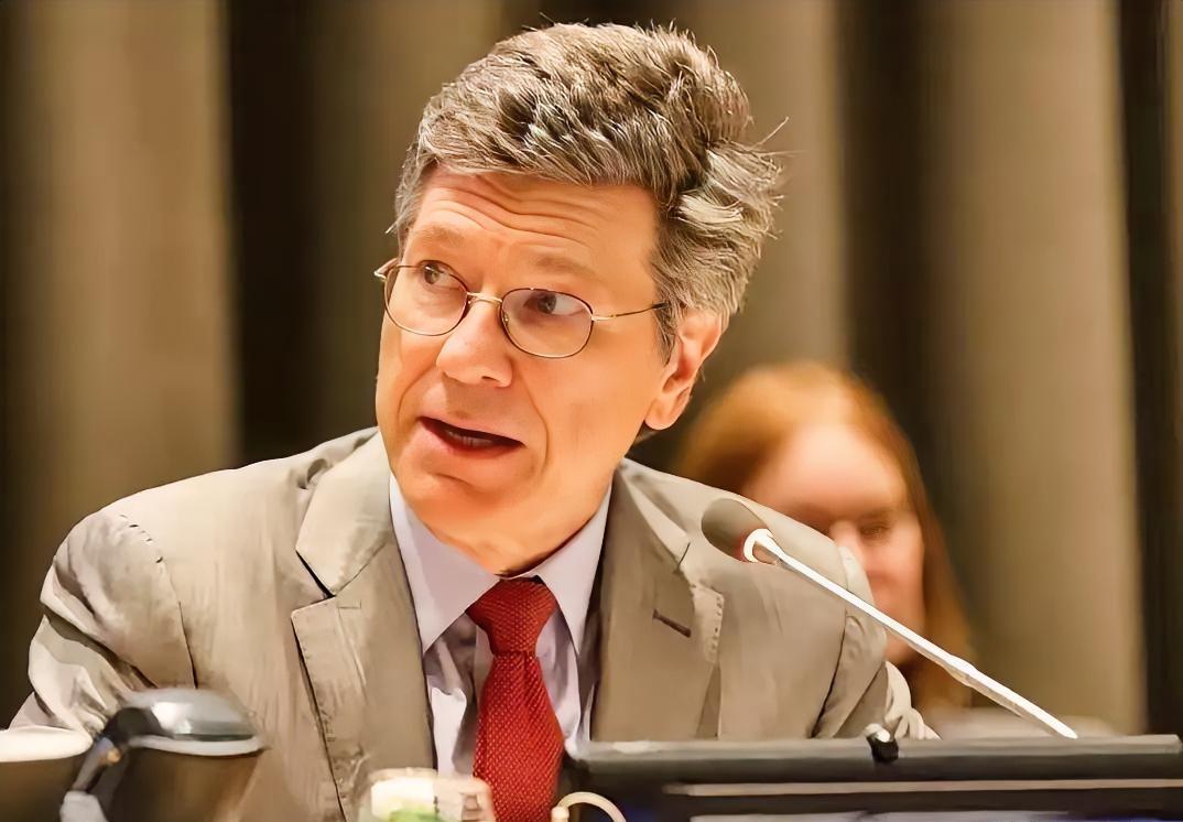 美方松绑提案遭中方冷拒！萨克斯戳破关键：中国铁心自主，芯片霸权梦碎美方精心