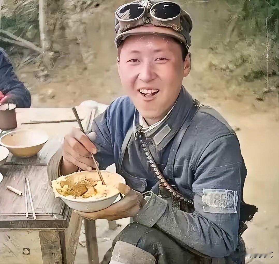 1942年，八路军在转移时，总被日军发现，司令员感觉有蹊跷，就派人调查，发现秘书