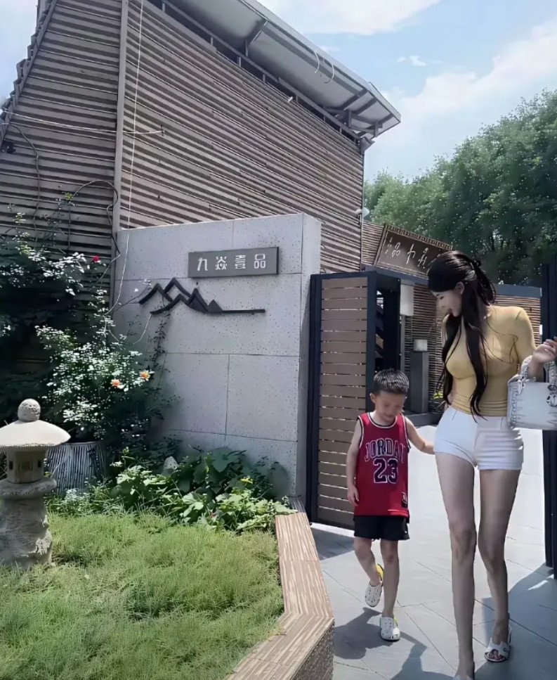富贵家庭的小孩，起点就很高。