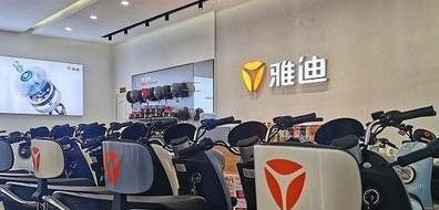 一口气砸了9000块买三台电动车，结果最便宜的那台，硬生生把我老丈人逼成了“铃铛