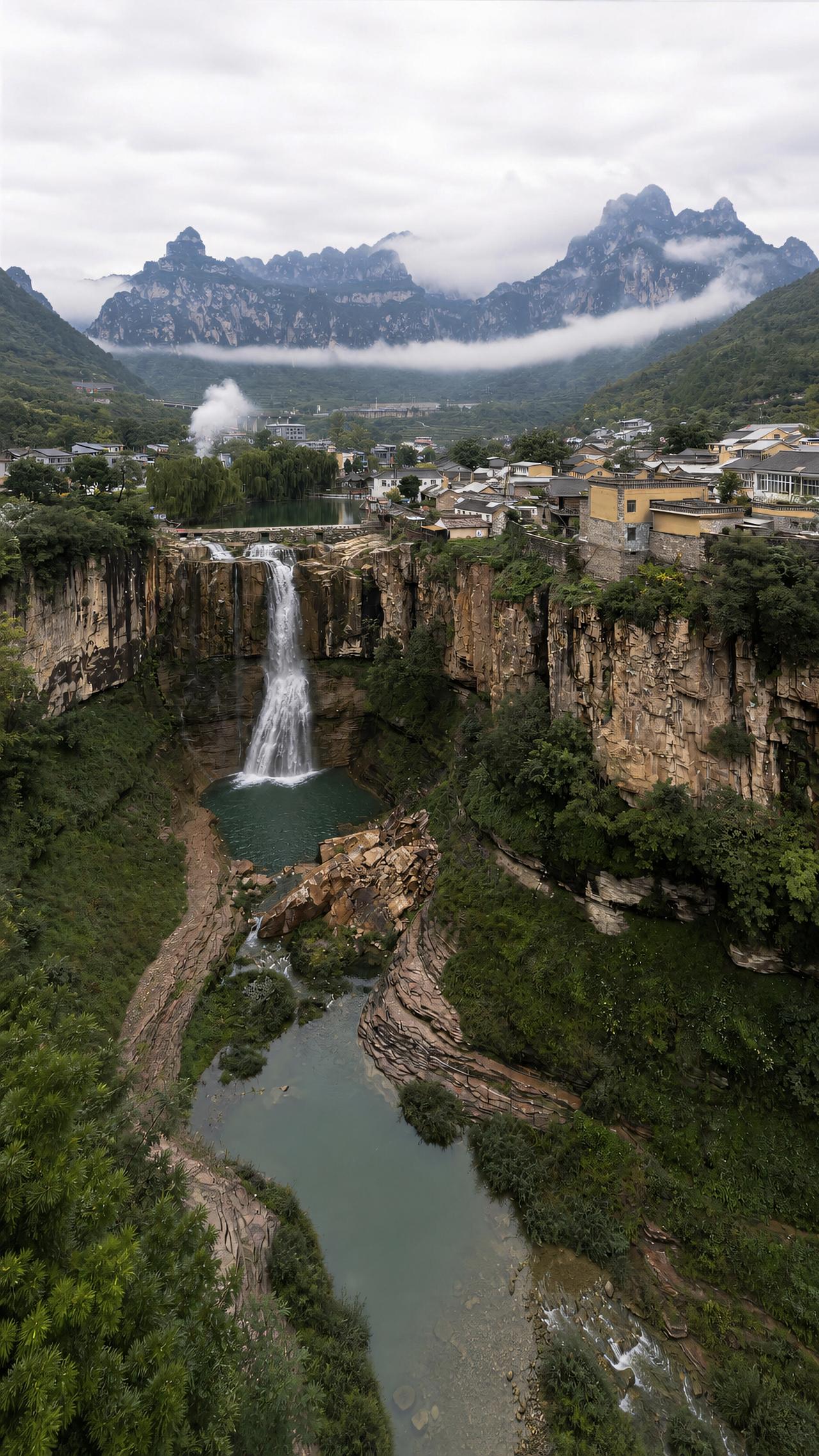 山西的夏天，真的被严重低估了！今年全国盛夏高温刷屏，不少城市开启“炙烤模式