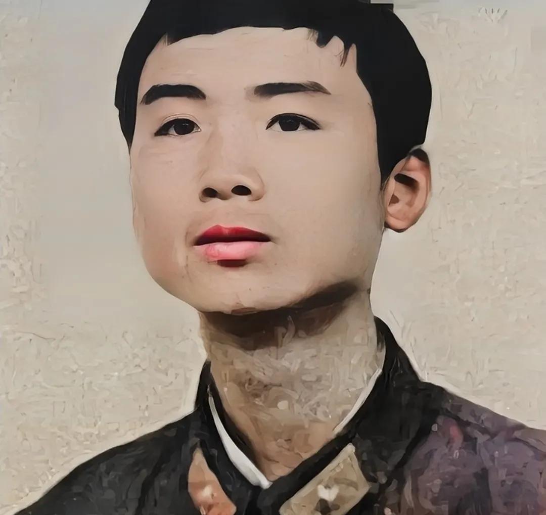 老山英烈，被昆明军区授予“钢铁战士”的一等功臣李少云。他1968年生，湖北汉川人