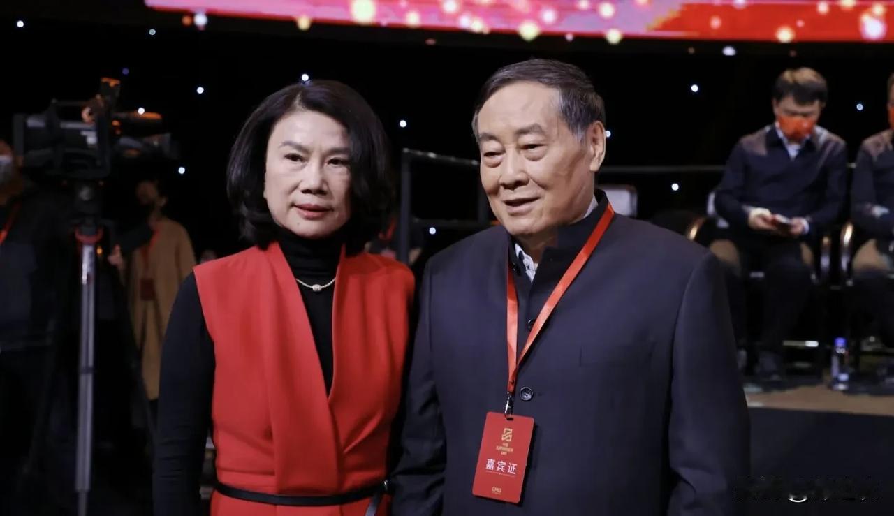 2017年，宗庆后都72岁了，还生了一个儿子，真应了那句话，爸爸有钱，你就会有很