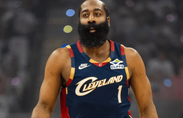 美媒NBATourDates晒出了哈登近5次抢七的投篮表现：对阵多伦多猛龙队：