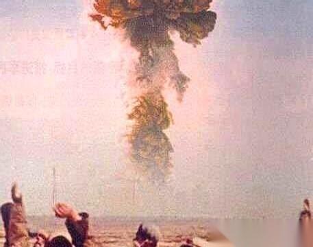 美国的轰炸机方案，当年已经摆在了桌上，目标清单直指中国罗布泊。就差临门一脚。