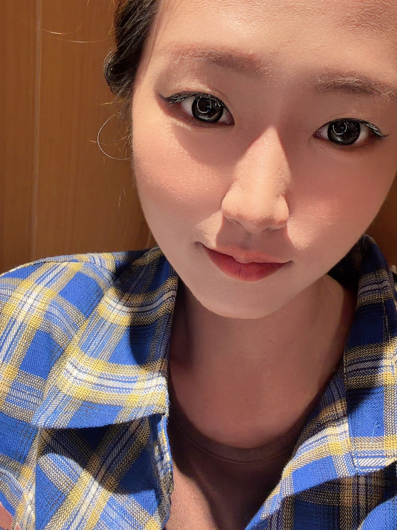 也不怪任豪喜欢在酒店卫生间拍照我也喜欢光线不要太好