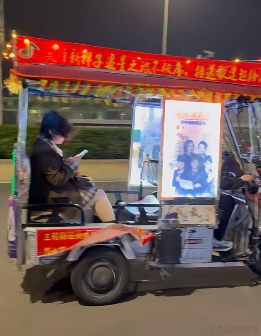 郑州还是太复杂了，坐上面肯定太拉风了，告别堵车，心情超赞！​​​