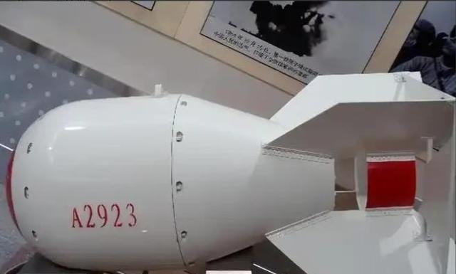 原子弹的原理早就已经公开，可为什么还有那么多国家依旧造不出原子弹？说句难听的，不