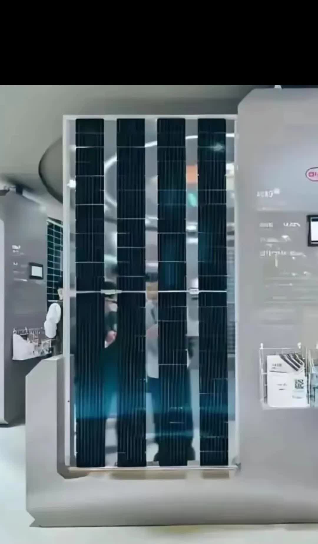 比亚迪这次直接放大招，只要花8000块钱就可以在车顶上加装一个太阳能板，车顶上的