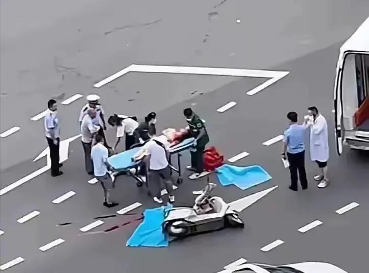 不作死就不会死，电动车有今天是自找的！最近各地陆续对电动车采取了新的管理措施，要
