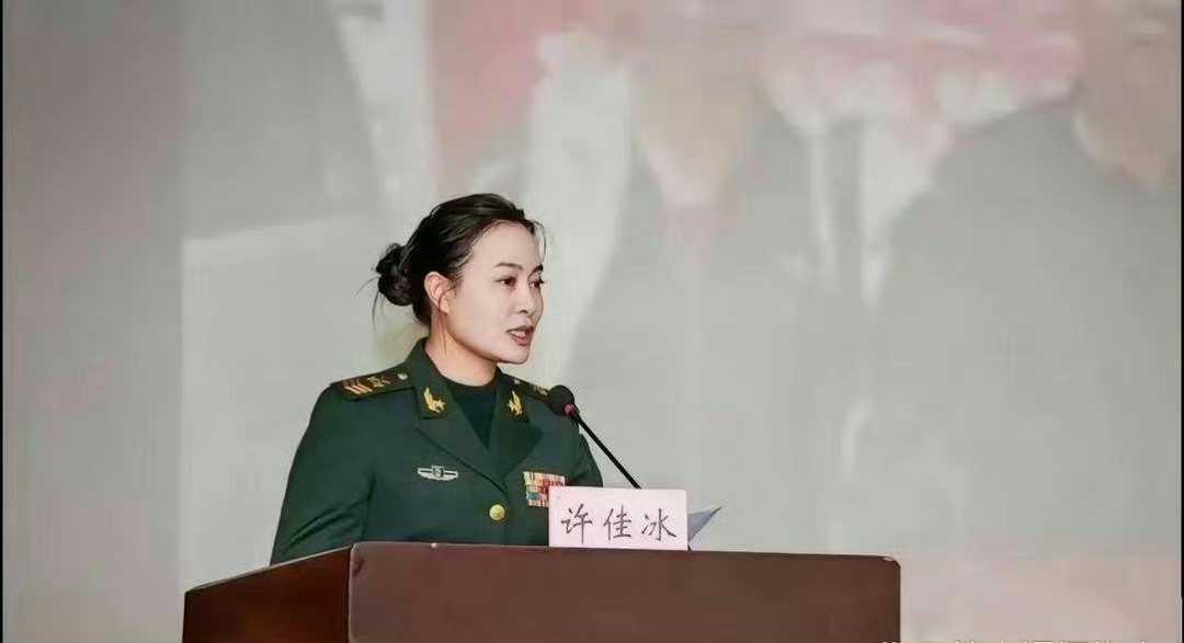 不得了，年纪轻轻就到这级别了