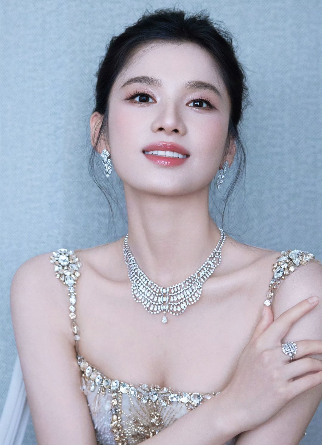 张婧仪猎豹女王具像化｜张婧仪卡地亚品牌大使高珠配美人矜贵气场浑然天成😎风格