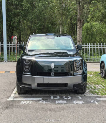 享界G9已经陆续到门店了，鸿蒙智行首款硬派SUV，定位50万级别，看了...