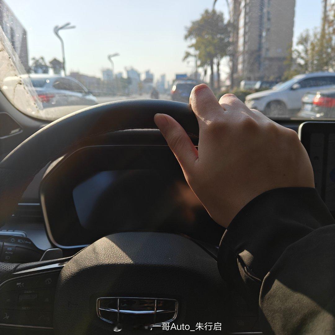 最近确实快过年了准备去途虎洗个车的结果愣是排队到现在