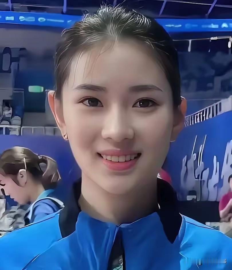 国乒的陪练都快跑光了。不是因为训练不苦也不是因为没机会上场。是主力一