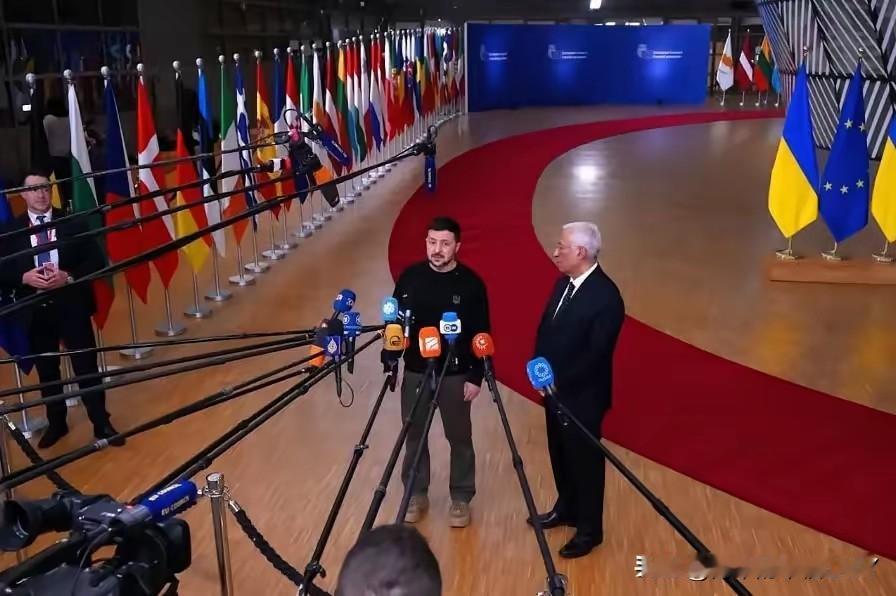 泽连斯基在美国受了特朗普的羞辱后，回来又都发泄到欧洲人身上，真好笑！10月