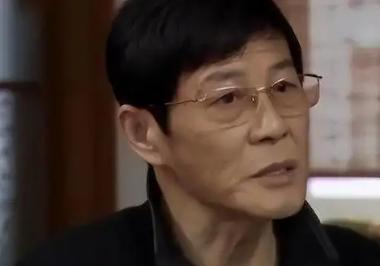 “这样的妹妹不要也罢！”2002年，上海，男子服刑10年，只有亲妹妹一人来看望，