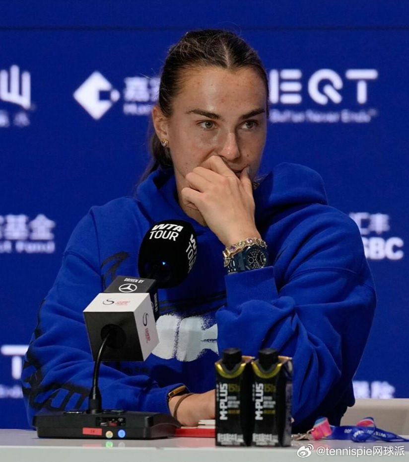 针对那些认为她因活跃于社交媒体而未能专注于网球或训练的人，萨巴伦卡在中网新闻发布