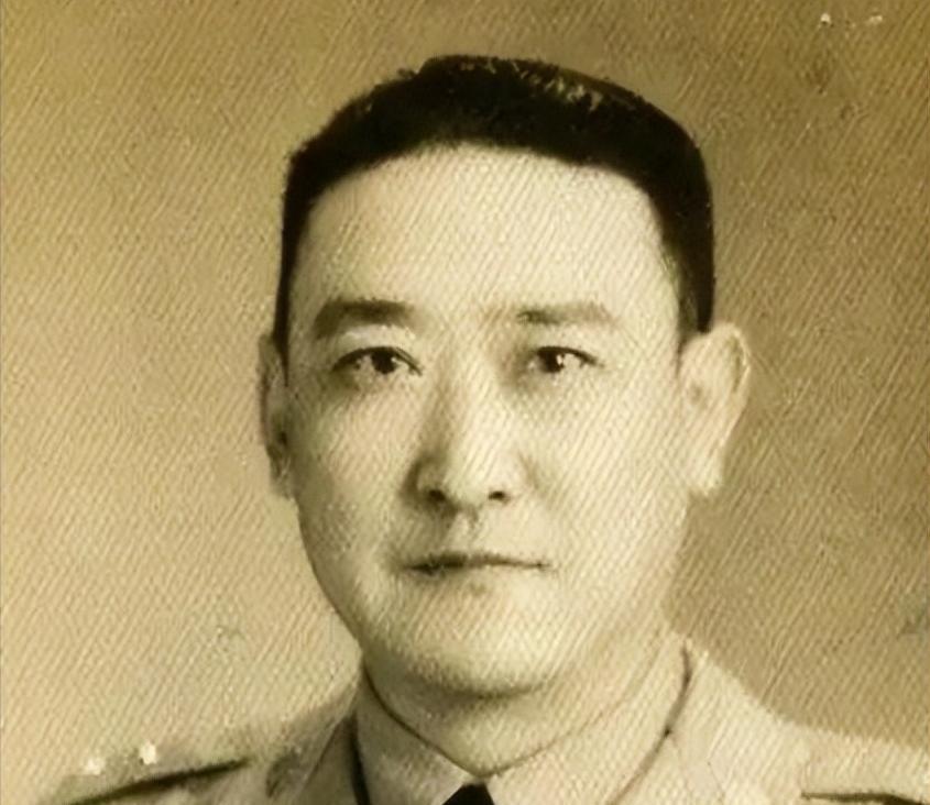 当年，新疆起义前，青马军长马呈祥带着数千两黄金逃离，张治中去电挽留，马呈祥说：“