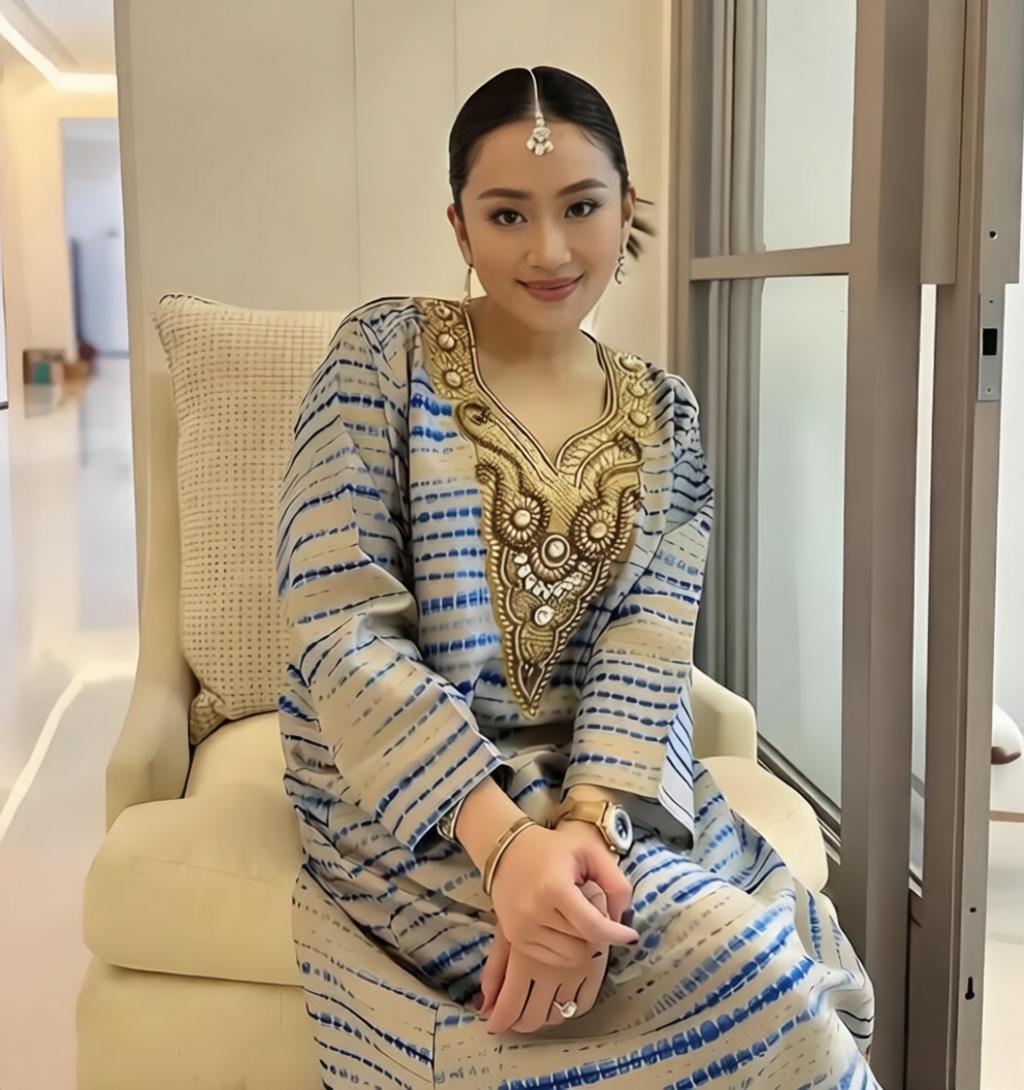 他信家族重返泰国政坛。2月13日，阿努廷在召开记者会时明确表示，自豪党与为泰