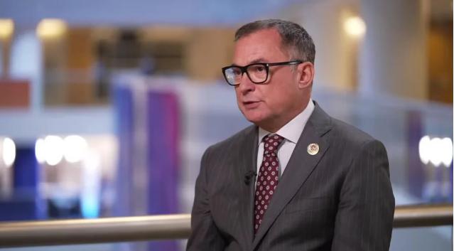 德国央行行长妄言：别天真了，欧洲应该给中国划定一条不可逾越的红线。德国总理默