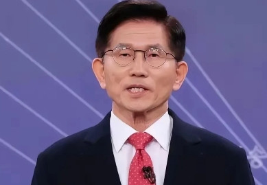 韩国国民力量党总统候选人金文洙竟然说：“我们被日本统治过，我们的祖先都是日本人，