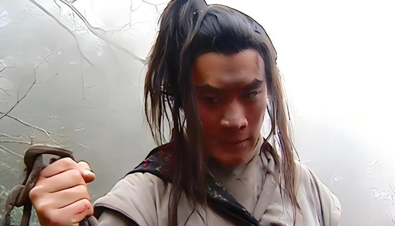 武松在上梁山前，犯了三个错误，使得他在梁山的处境颇为尴尬，也影响了在聚义堂的排名
