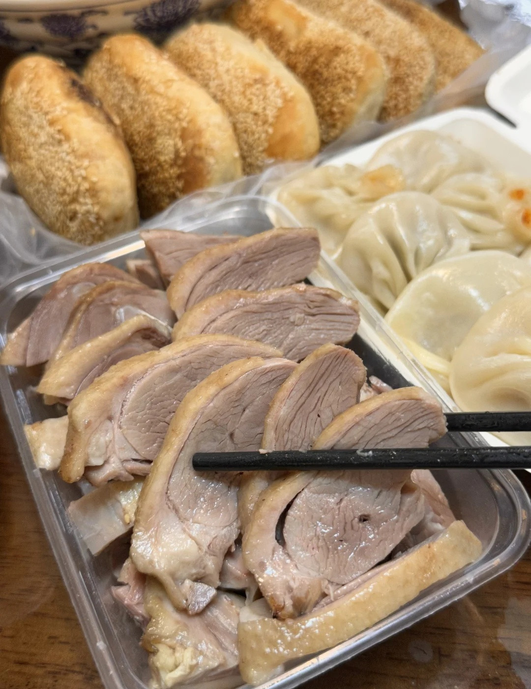 南京的这些美食太好吃了，烤鸭➕盐水鸭➕鸭血粉丝汤➕汤包➕鸭血馄饨➕烧饼