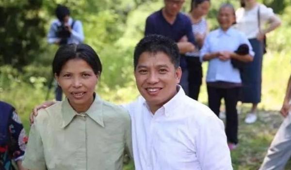 1992年，刘强东680分考上中国人民大学，1994年，伍继红692分考上中国人