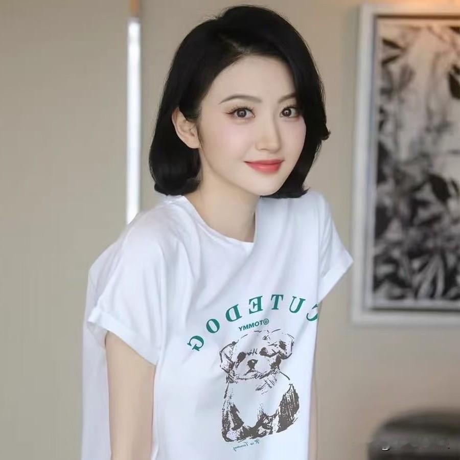 包贝尔总算松了一口气能睡个安稳觉了，倒不是他那出轨的烂事解决了是娱乐圈