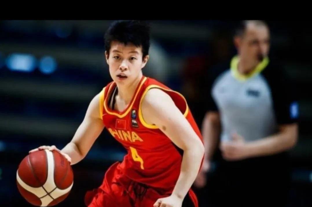 中澳女篮热身赛今晚在海口五里河体育馆拉开帷幕。不用怀疑，宫鲁鸣主教练将依然派出李