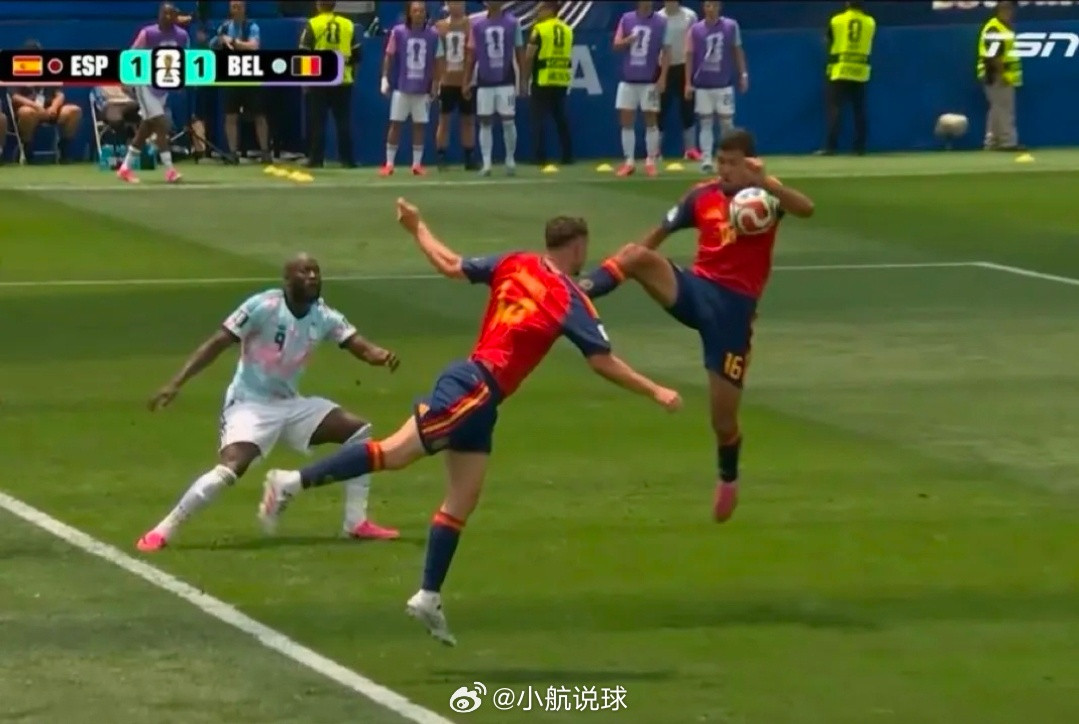 争议登顶热搜！罗德里禁区手球到底算不算点？国际规则给出标准答案本届世界杯又一大型