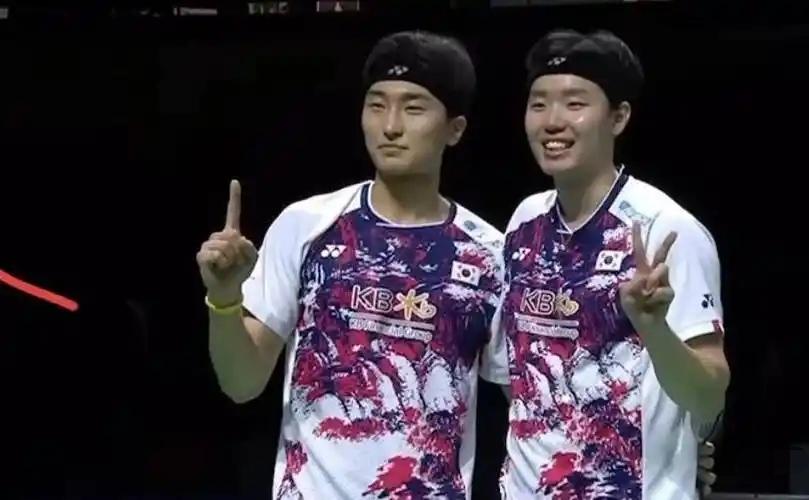 刚刚结束了一场2025日本羽毛球大师赛男双半决赛，男双世界排名第一的韩国组合金