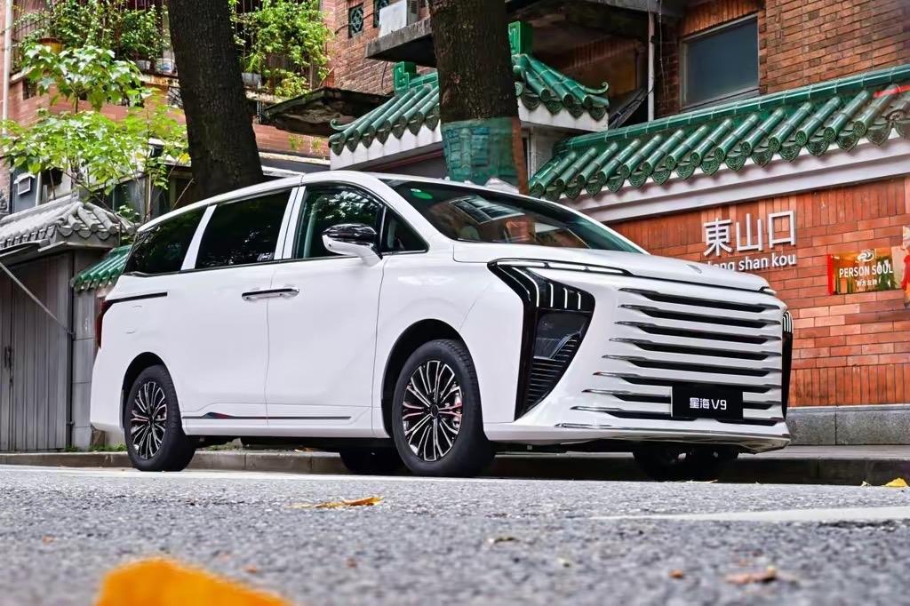 星海V9豪华增配，一部到位，入门就是高配，定位中大型MPV，20万级用级车型最优