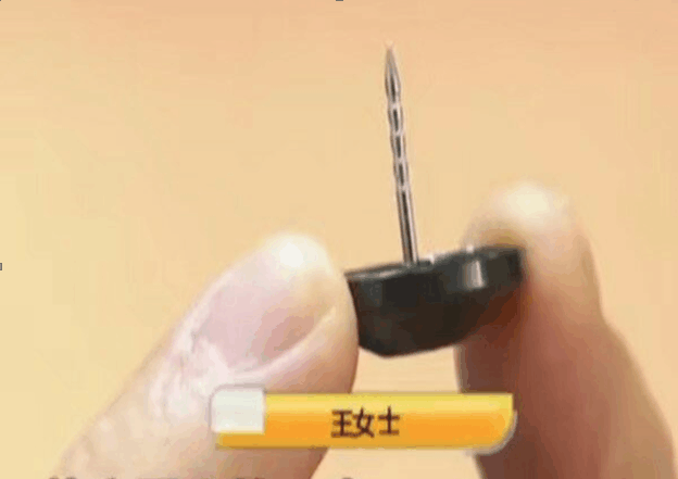 移民熊孩子被妈妈吼: 这里是中国, 我可以揍你了