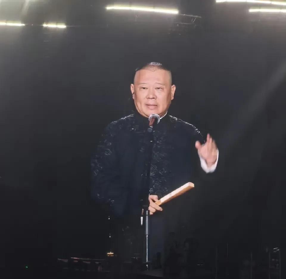 岳云鹏首唱演唱会嘉宾，郭德纲，孙越，虽然不够神秘，但现场氛围老好了，郭老师唱了小