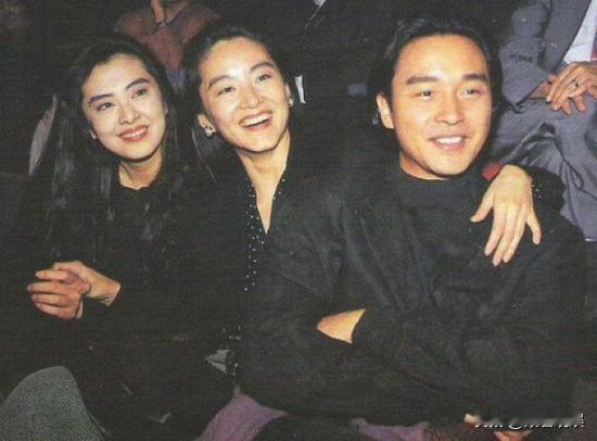 当年王祖贤淡淡说出的“那OK”。短短两个字，封存了她半生难言的温柔。早年有记