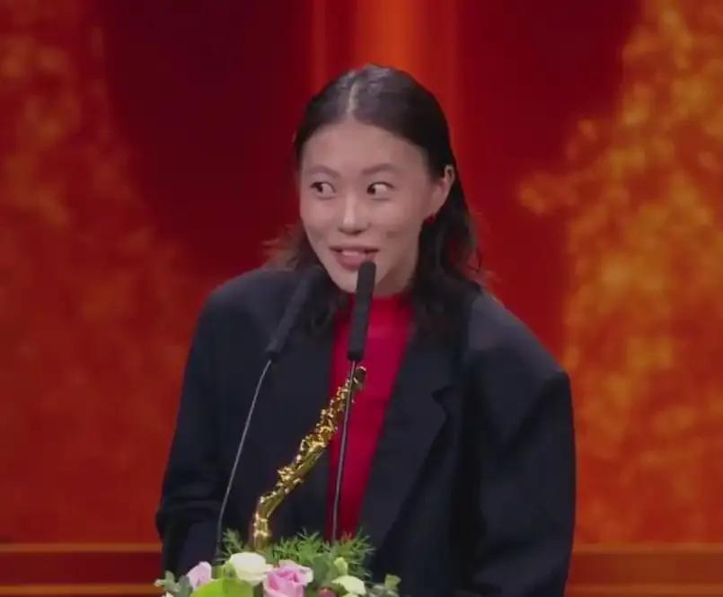 窦靖童新剧翻车真相？观众喊话回去歌坛，看来星二代光环是把双刃剑！窦靖童主演的
