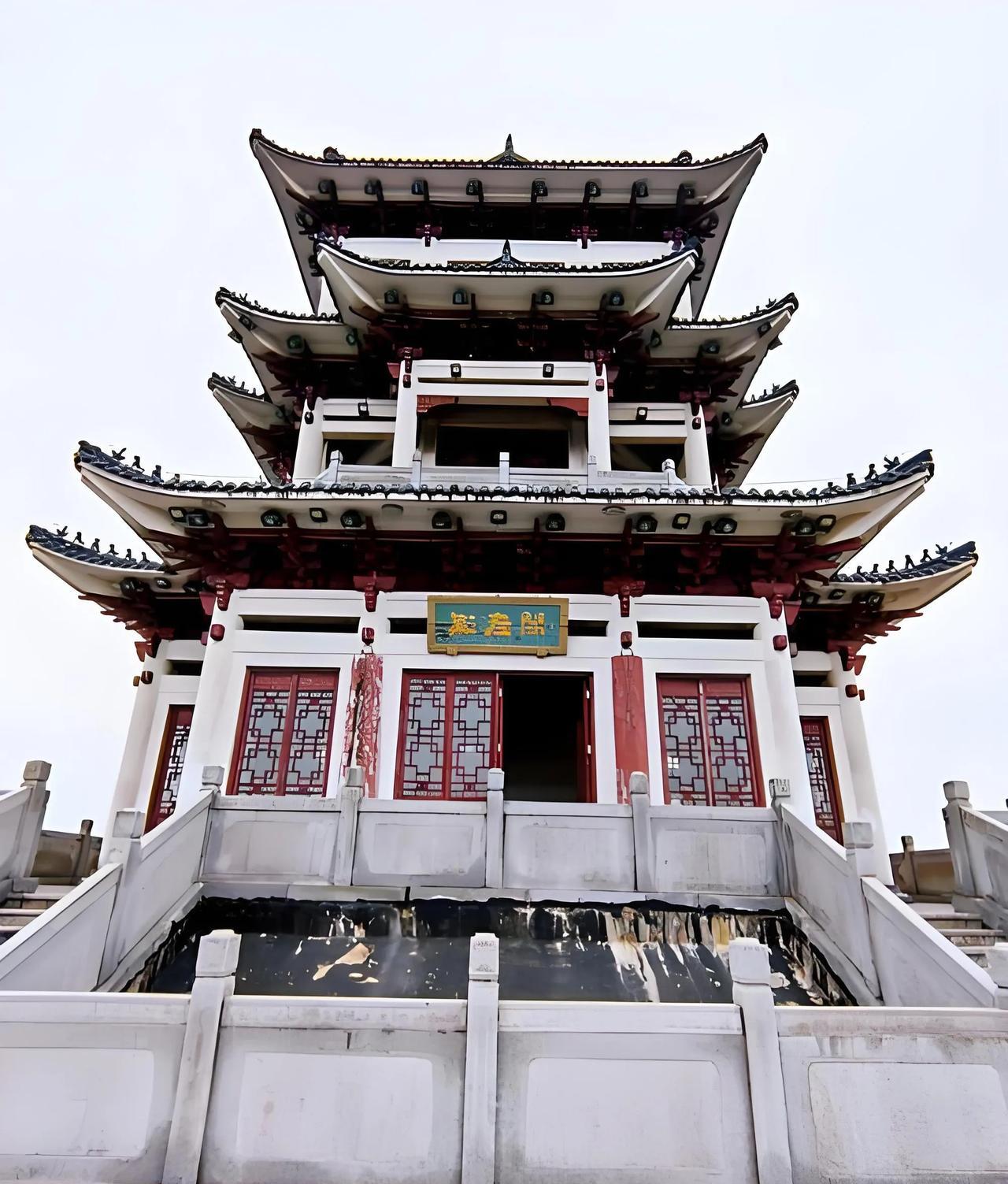 枞阳县属于安徽省铜陵市。枞阳县的历史源远流长，早在新石器时代，这片土地上便有了人