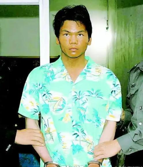 2004年，马加爵连杀4名室友，唯独放过了推门进来的林峰。只因几个月前，林峰曾给