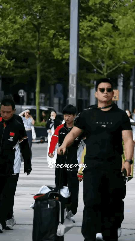 🔥破防了！2026亚洲杯孙颖莎身边再无德华，那个如慈父般的人，让全网泪目