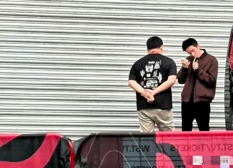 吴宜泽，你该戒烟了！抽烟可不是好习惯！虽然斯诺克不是一项剧烈运动，但是我还是