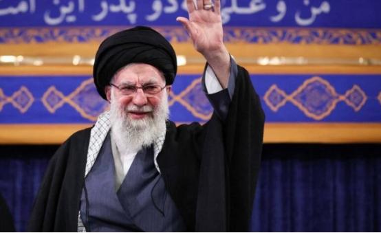 外媒：伊朗国内抗议活动持续升级，哈梅内伊或随时逃往莫斯科当地时间1月4日，英