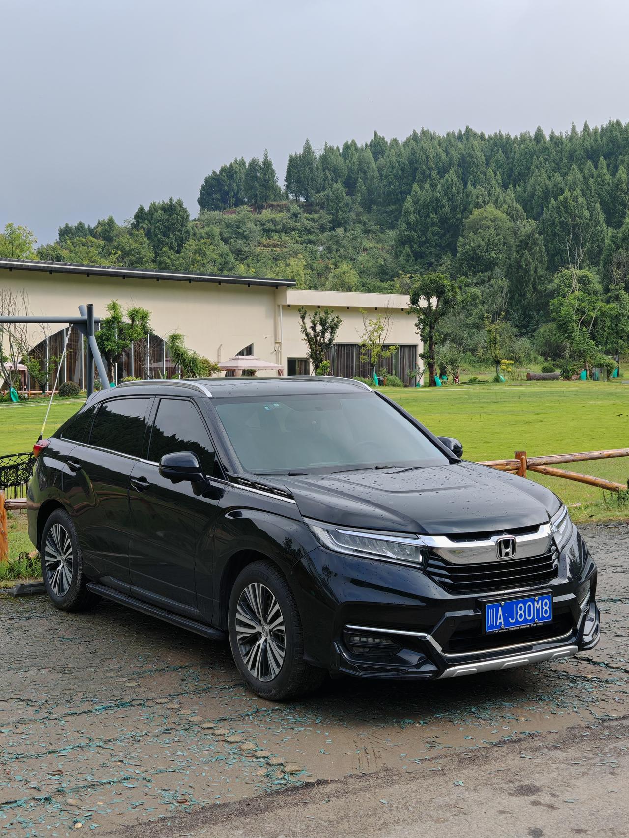 分享一条从成都到湖北的宝藏自驾路线:成都—利川4日游。第一天:成都—遂宁—利川