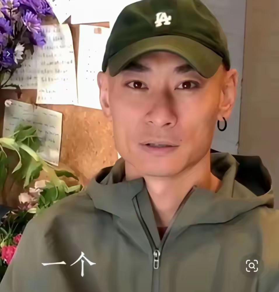 叶松源学习日本文化久了，面相也开始出现“死祭”的感觉，日本太鼓是有武士道精神面貌