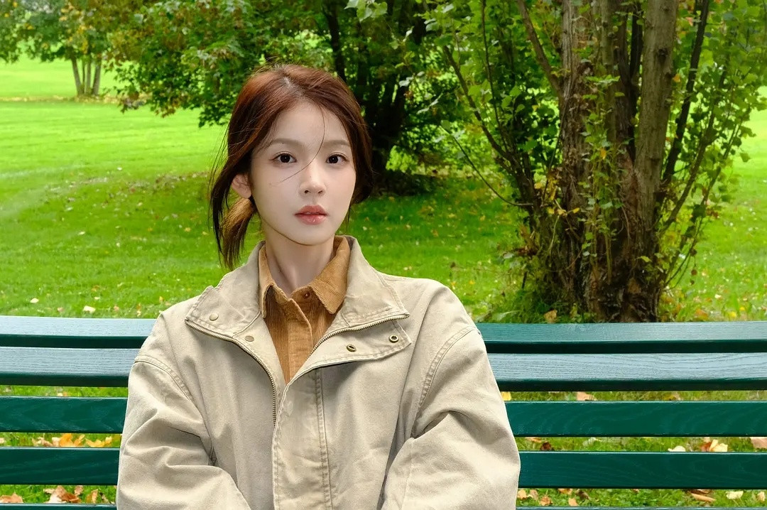 张淼怡现在好漂亮，演技也还行，下部女主剧播的好应该能上位​​​