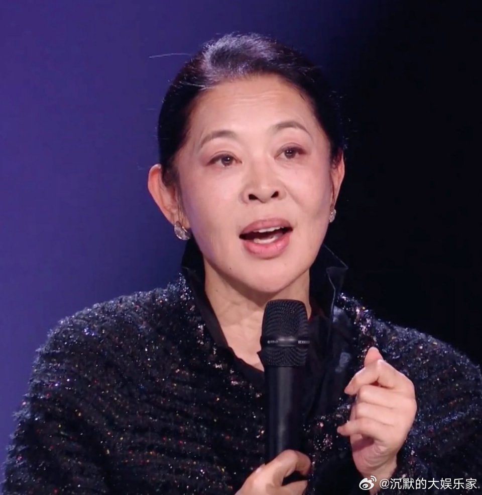 浪姐这排名认真的吗？简直离谱！倪萍全程不讲专业讲人情，比赛被她搞成情感慰问场！规