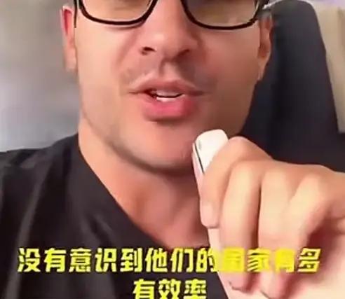 上学免费，住房一块钱，水电网全免，看病不花钱。听起来像哪个福利国家的富人区？