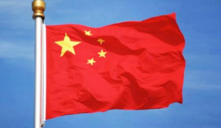 如果是资本主义适合中国，那就是共产党人当年领导革命搞错了！共产党人追求推倒三座大