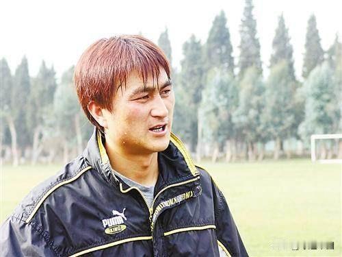 黄庆良：95甲B北京首钢后防定海神针，火车头老将领残阵死守防线1995赛季